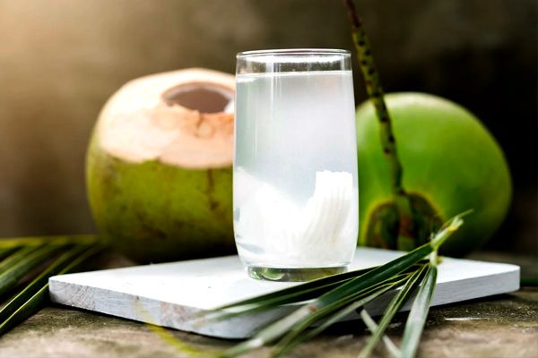 5 Benefits of Coconut Water